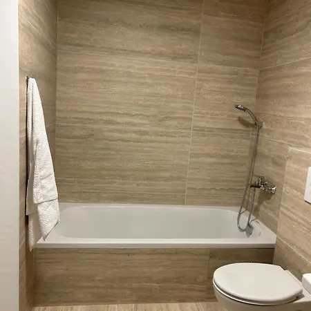 Twenty-punat Apartment *